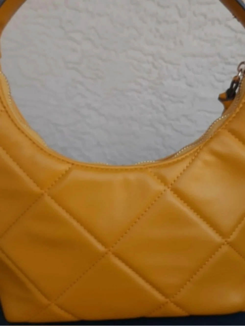 ANNE KLEIN Quilted "Emerson" Hobo Shoulder Bag 4 Pc Set - Picture 5 of 17